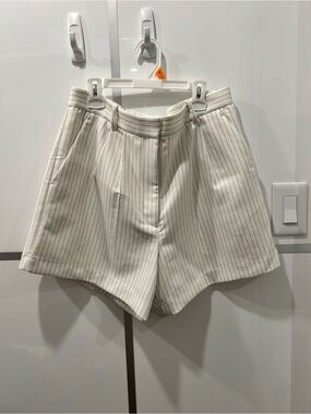 Abercrombie & Fitch Cream Pinstripe Tailored Shorts